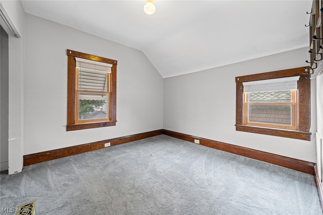 1312 Saint Charles Avenue Lakewood OH 44107
