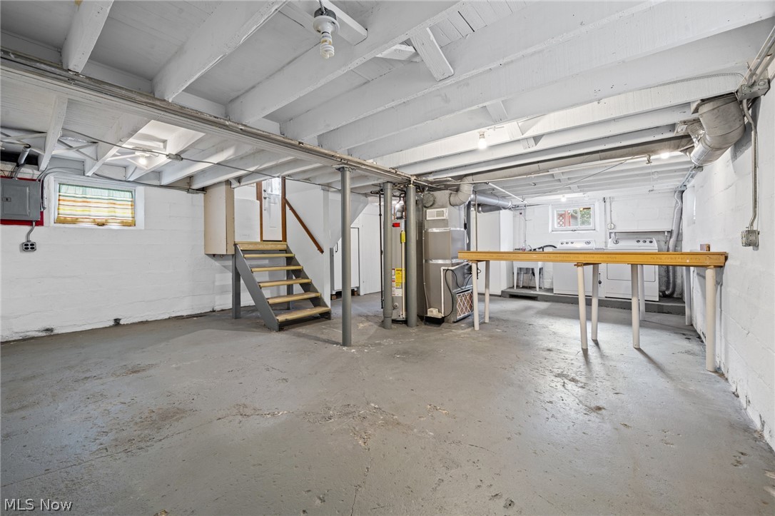 1312 Saint Charles Avenue Lakewood OH 44107