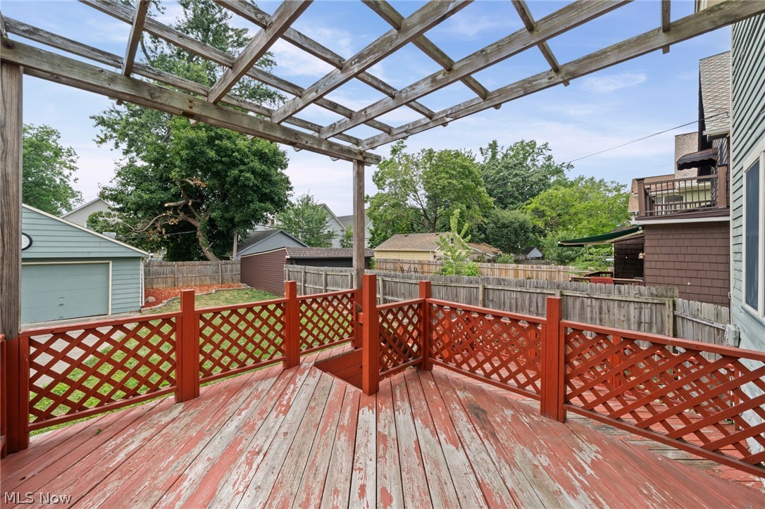 1312 Saint Charles Avenue Lakewood OH 44107