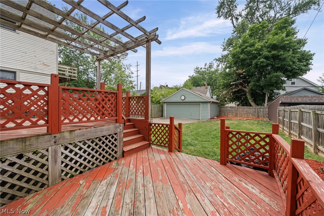 1312 Saint Charles Avenue Lakewood OH 44107