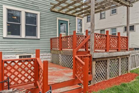 1312 Saint Charles Avenue Lakewood OH 44107