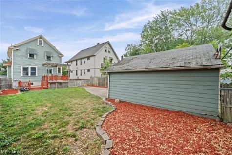 1312 Saint Charles Avenue Lakewood OH 44107