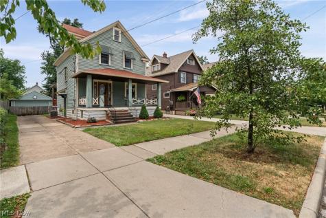 1312 Saint Charles Avenue Lakewood OH 44107