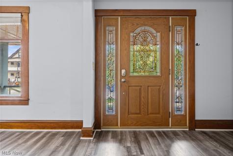 1312 Saint Charles Avenue Lakewood OH 44107