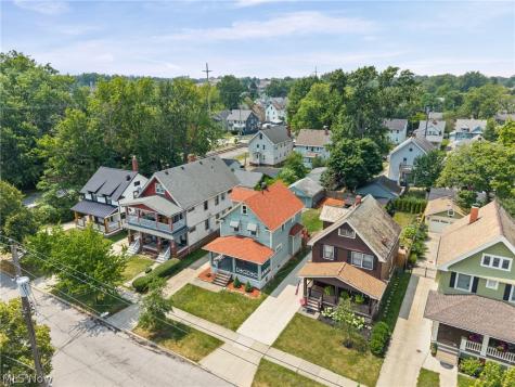 1312 Saint Charles Avenue Lakewood OH 44107