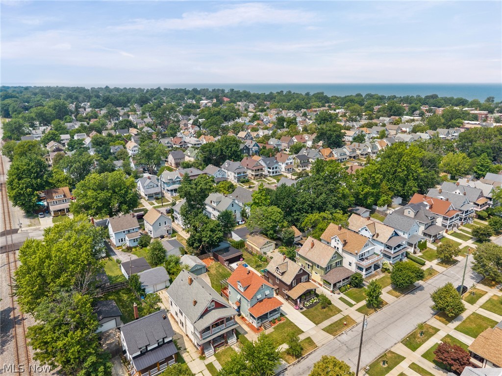 1312 Saint Charles Avenue Lakewood OH 44107