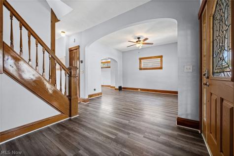 1312 Saint Charles Avenue Lakewood OH 44107