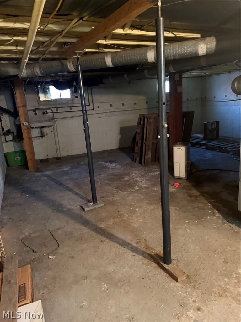 376 E State Street Newcomerstown OH 43832