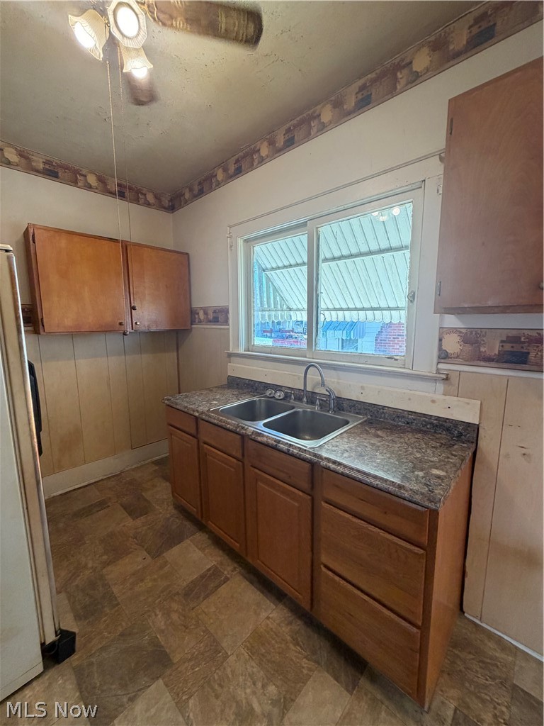 376 E State Street Newcomerstown OH 43832