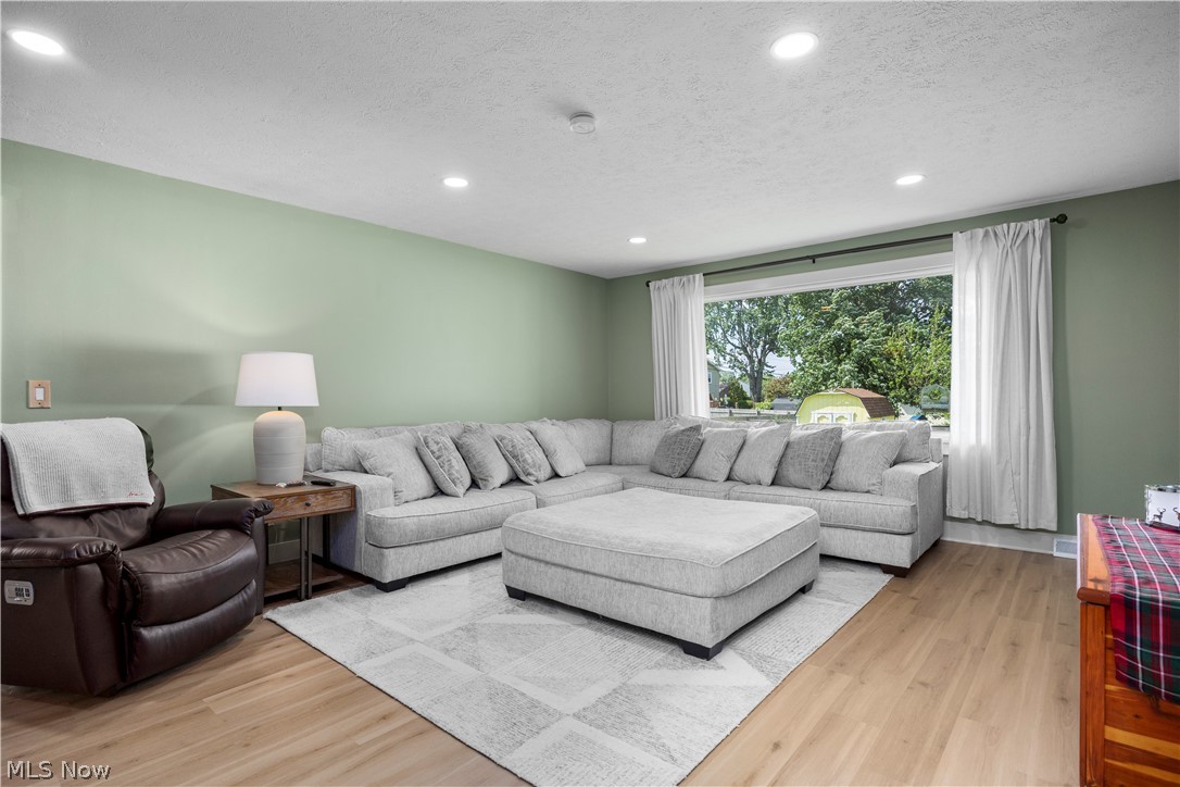 835 Columbia Drive Amherst OH 44001