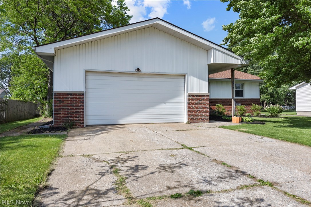 835 Columbia Drive Amherst OH 44001