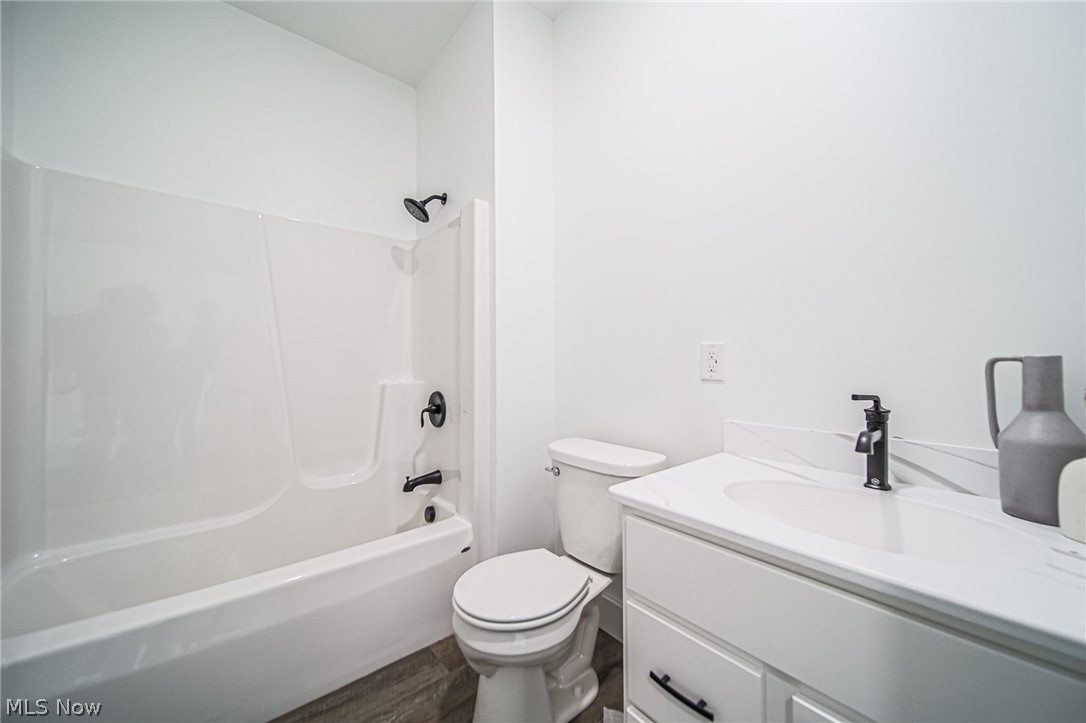 589 S 12th Street Coshocton OH 43812