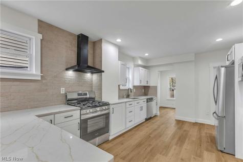 3299 Yorkshire Road Cleveland Heights OH 44118