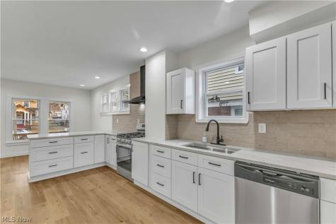 3299 Yorkshire Road Cleveland Heights OH 44118