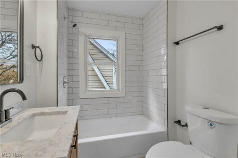3299 Yorkshire Road Cleveland Heights OH 44118