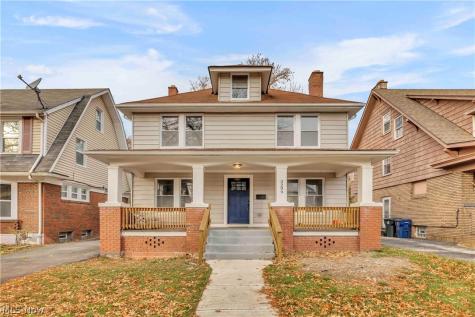 3299 Yorkshire Road Cleveland Heights OH 44118