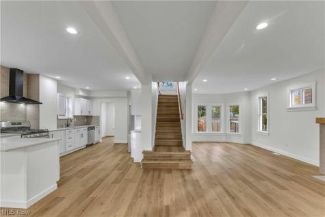 3299 Yorkshire Road Cleveland Heights OH 44118