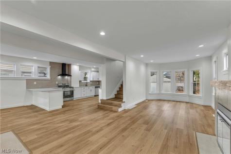 3299 Yorkshire Road Cleveland Heights OH 44118