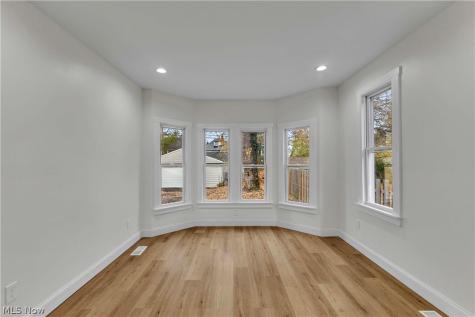 3299 Yorkshire Road Cleveland Heights OH 44118