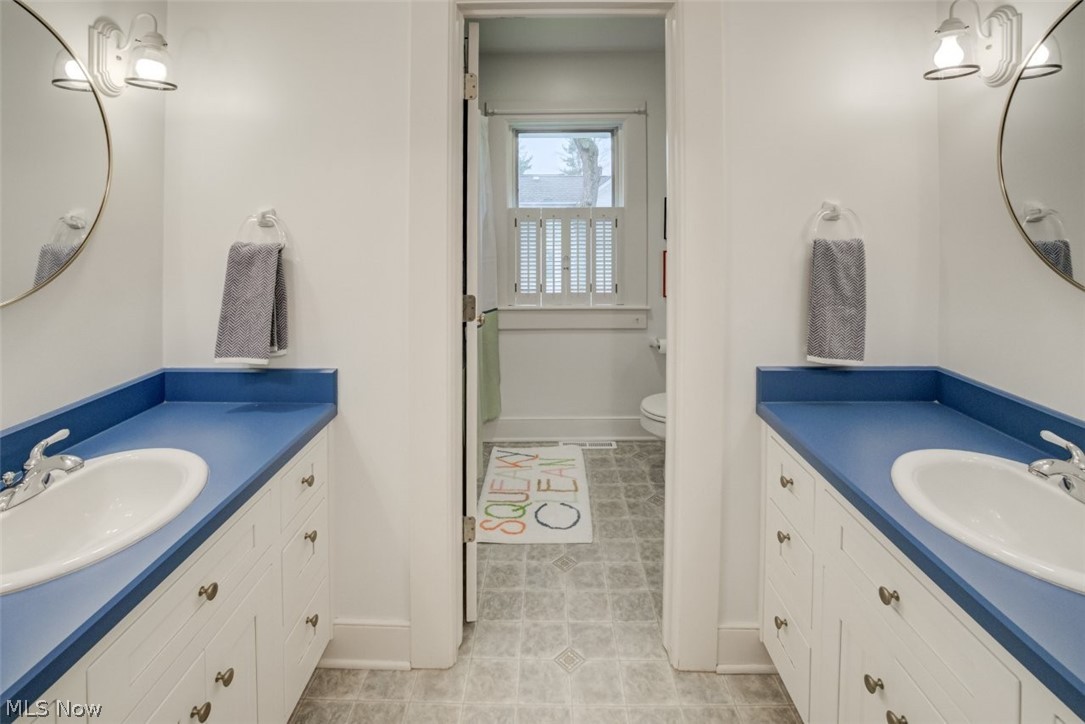 177 S Main Street Chagrin Falls OH 44022