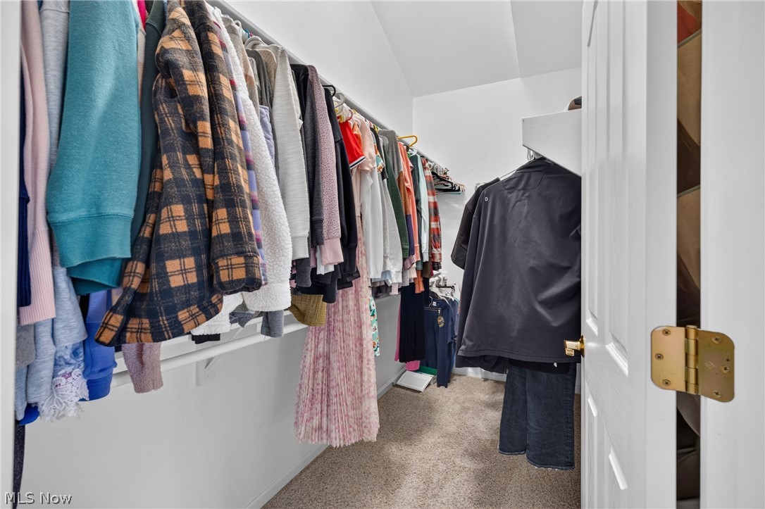 143 Heartland Circle Hinckley OH 44233