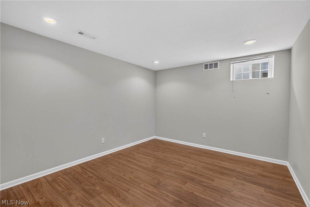 143 Heartland Circle Hinckley OH 44233