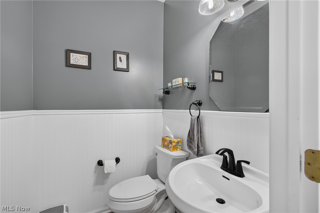 143 Heartland Circle Hinckley OH 44233