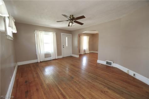 4808 Ira Avenue Cleveland OH 44144
