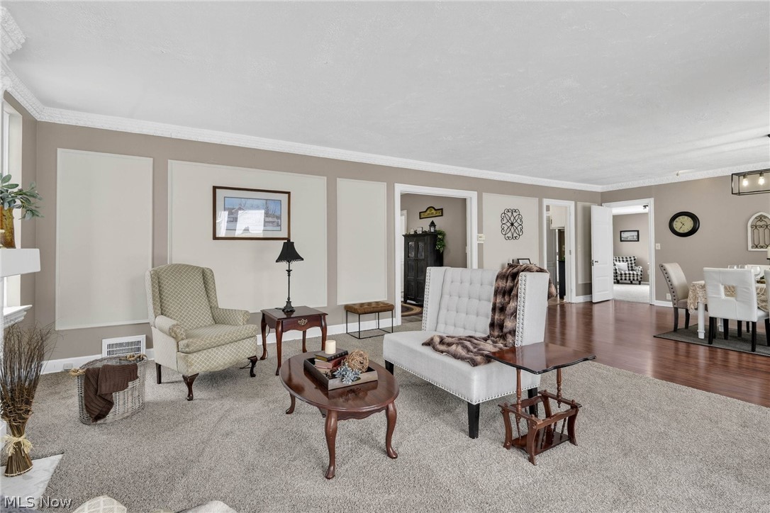 9461 Whalers Cove Mentor OH 44060