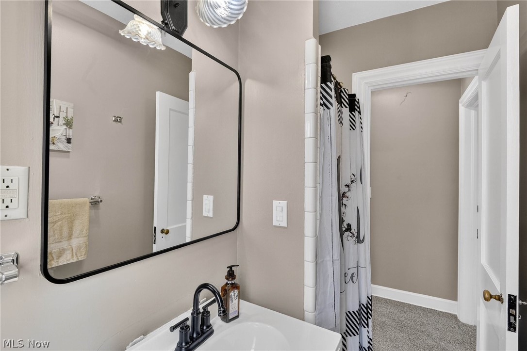 9461 Whalers Cove Mentor OH 44060
