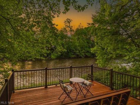 881 Gaylord Grove Road Cuyahoga Falls OH 44221