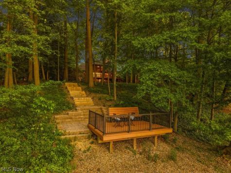 881 Gaylord Grove Road Cuyahoga Falls OH 44221