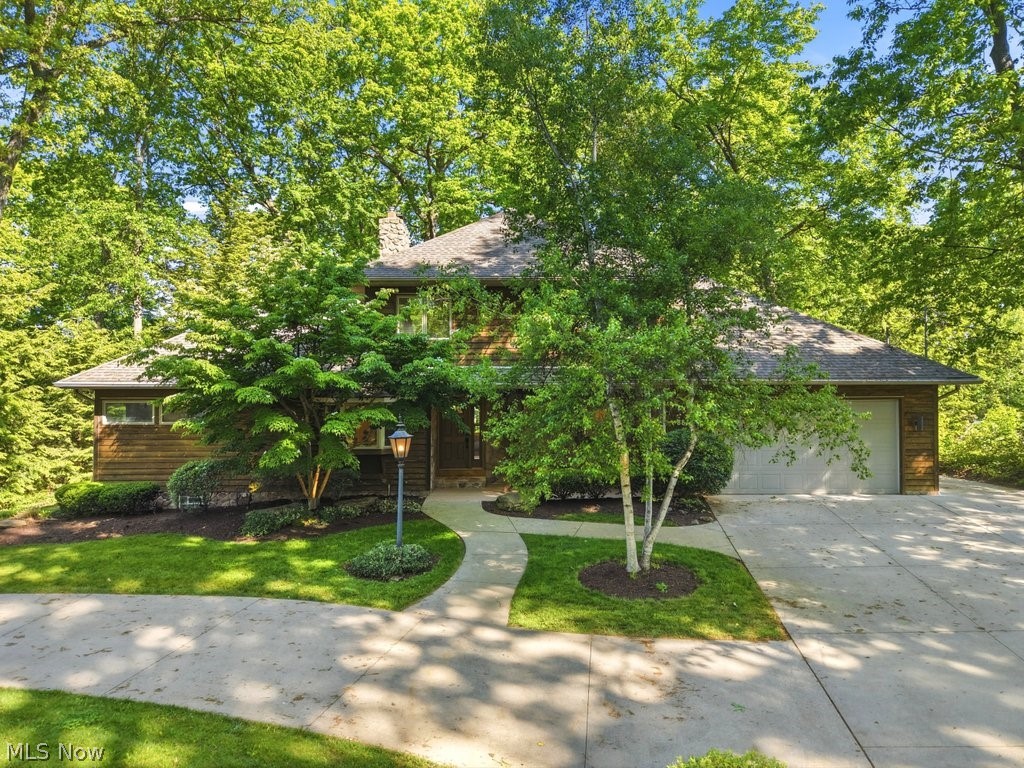 881 Gaylord Grove Road Cuyahoga Falls OH 44221