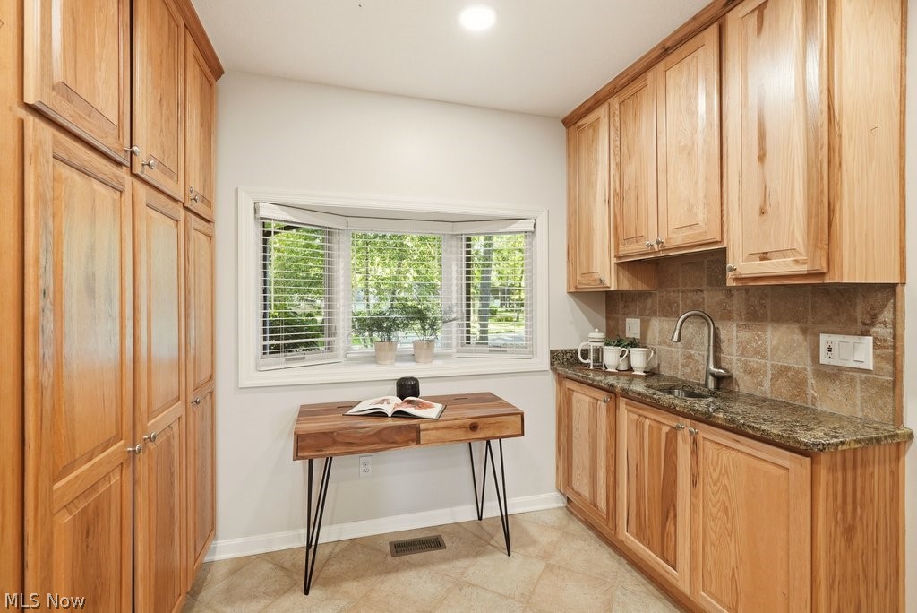 881 Gaylord Grove Road Cuyahoga Falls OH 44221