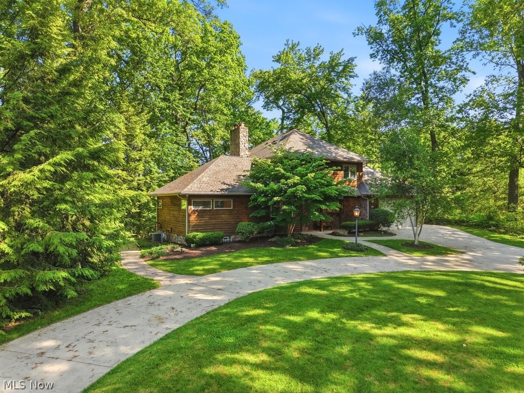 881 Gaylord Grove Road Cuyahoga Falls OH 44221