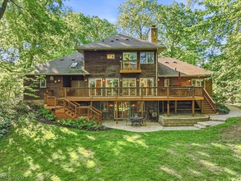 881 Gaylord Grove Road Cuyahoga Falls OH 44221