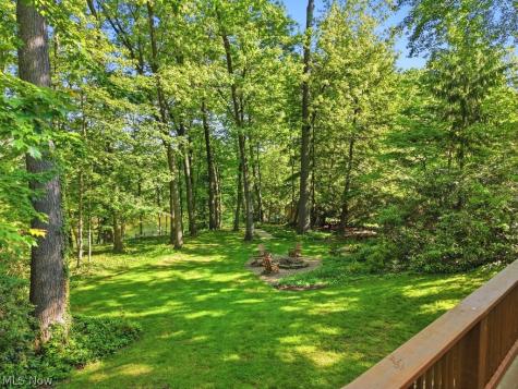 881 Gaylord Grove Road Cuyahoga Falls OH 44221