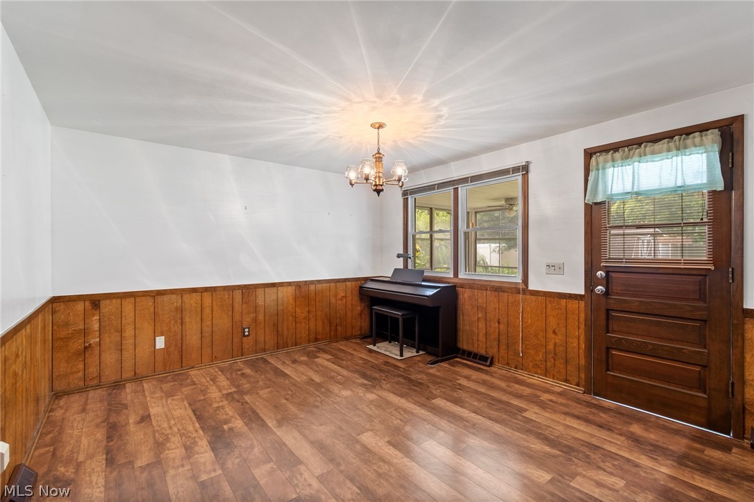 5059 Broadview Street NE Louisville OH 44641