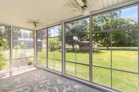 5059 Broadview Street NE Louisville OH 44641