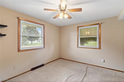 5059 Broadview Street NE Louisville OH 44641