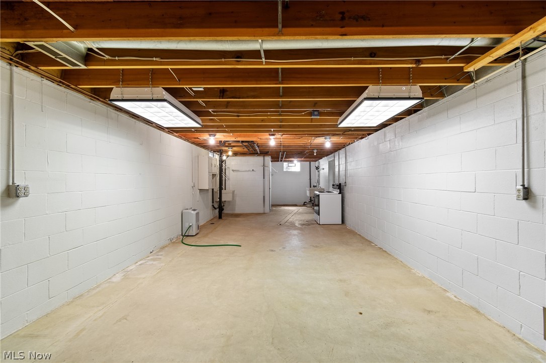 5059 Broadview Street NE Louisville OH 44641