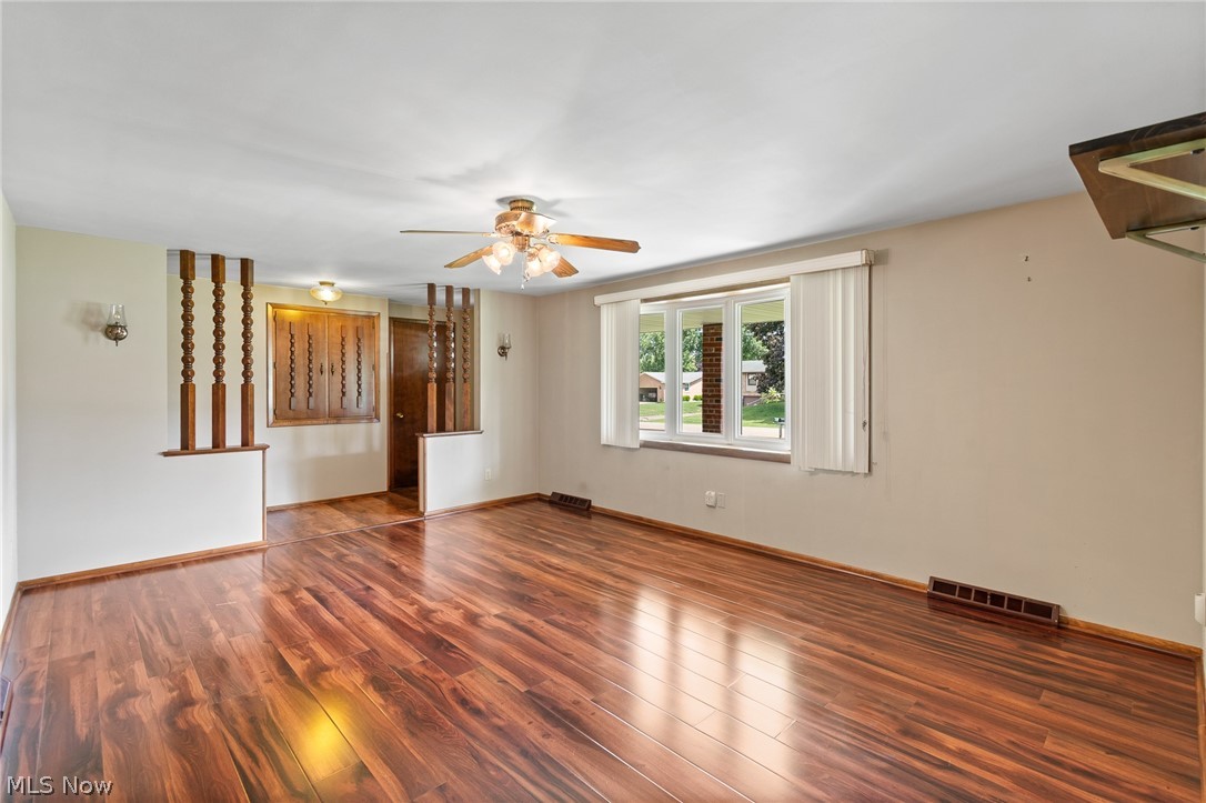 5059 Broadview Street NE Louisville OH 44641
