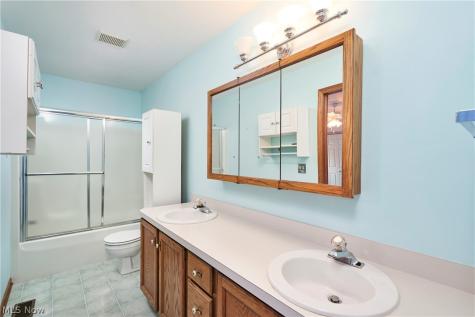 4350 Bramble Drive Copley OH 44321