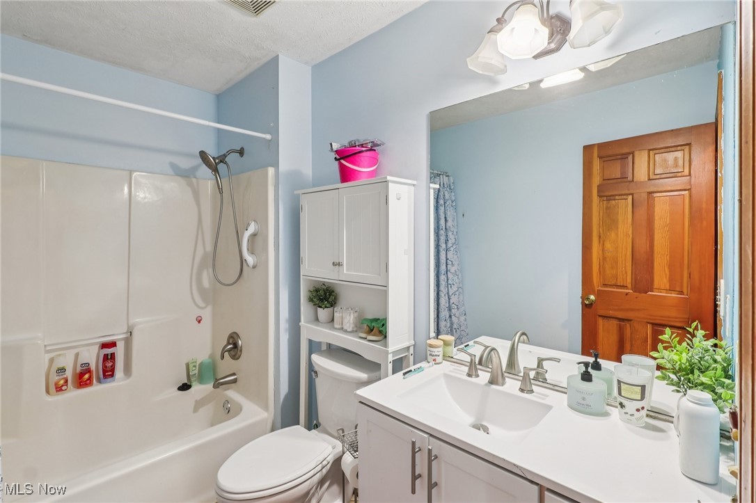 34465 Heatherwood Avenue Avon OH 44011