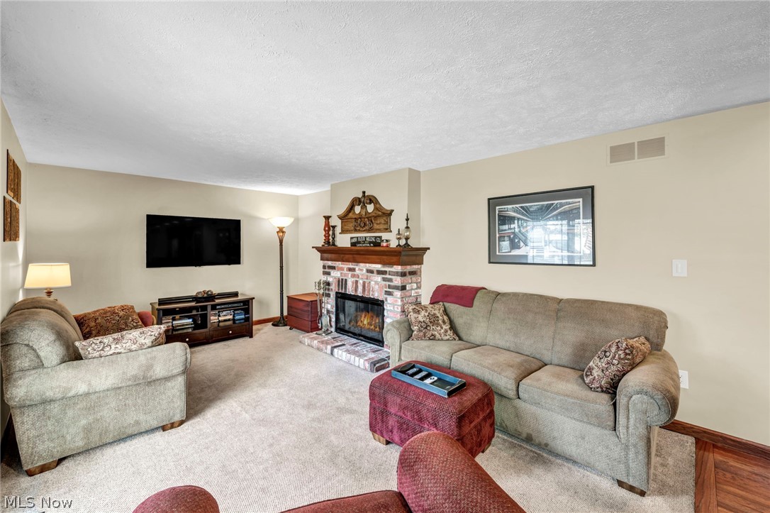 14194 Pine Lakes Drive Strongsville OH 44136