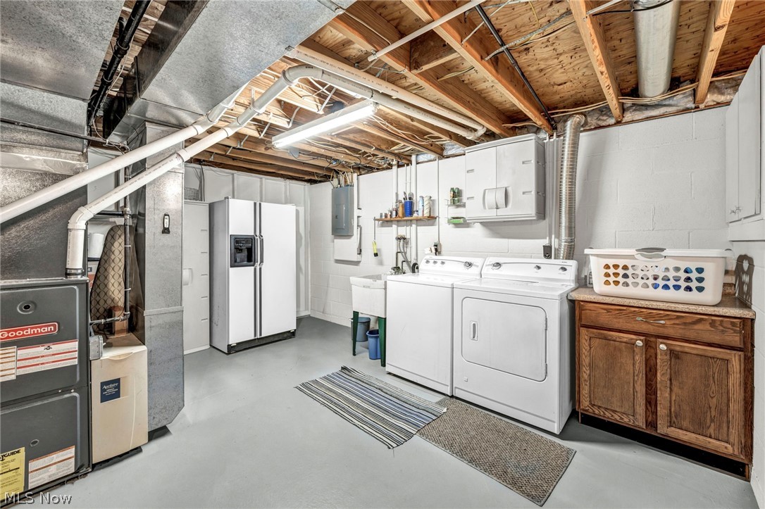 14194 Pine Lakes Drive Strongsville OH 44136