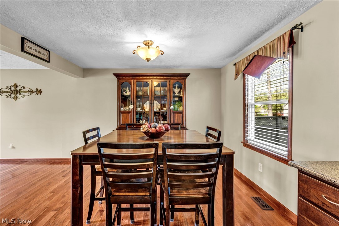14194 Pine Lakes Drive Strongsville OH 44136