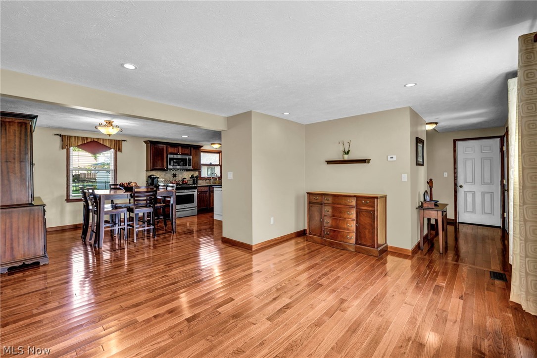 14194 Pine Lakes Drive Strongsville OH 44136
