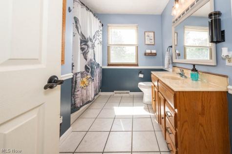 7308 Lake O Springs Avenue NW North Canton OH 44720