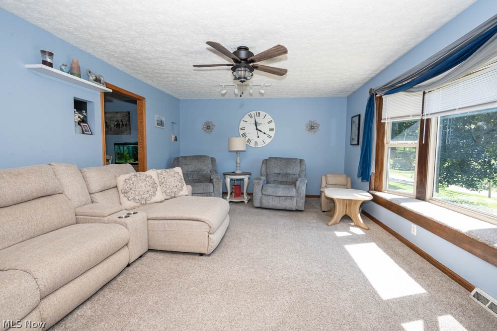 7308 Lake O Springs Avenue NW North Canton OH 44720